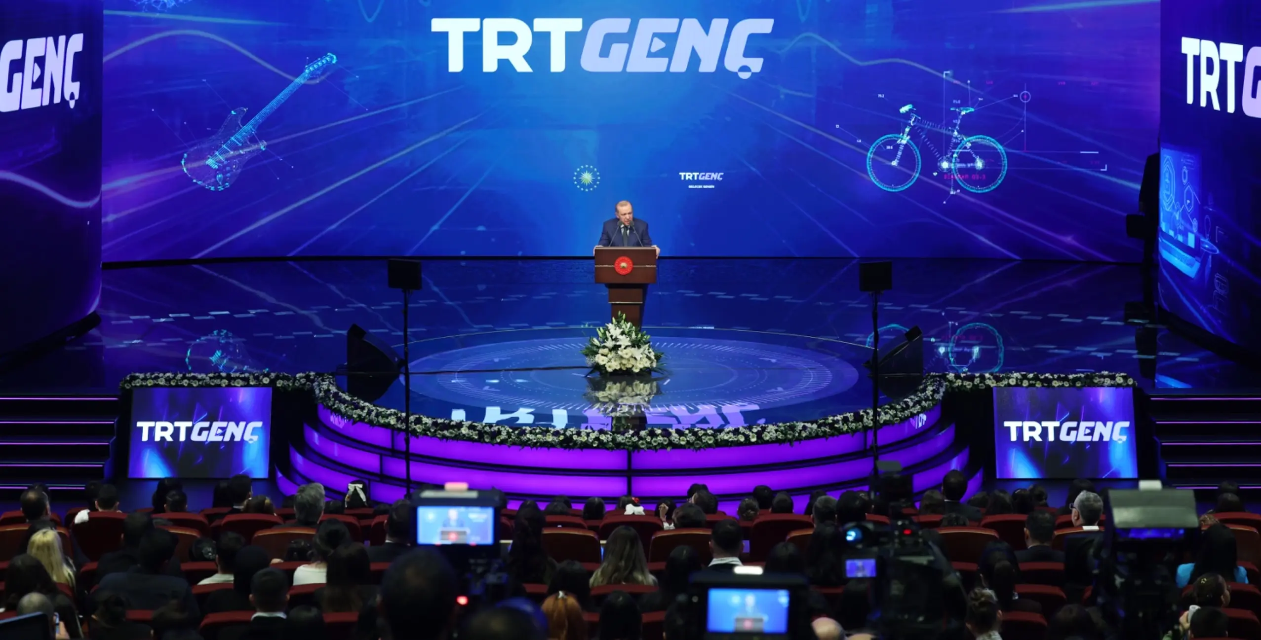 “Yeni bir anlayışla bağımlılık meselesini irdelemeli, bu sorunun üzerine dirayetle gitmeliyiz”