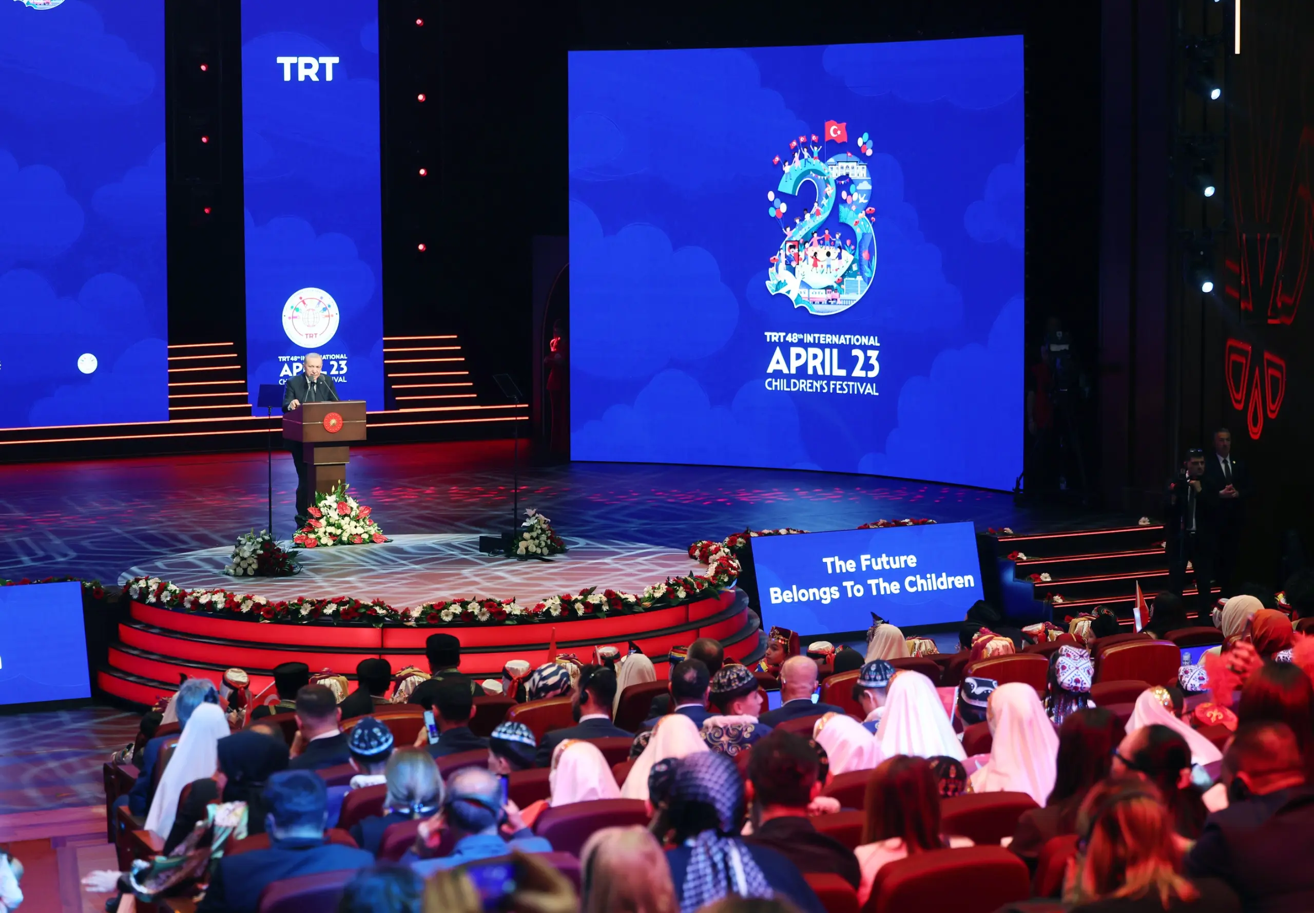 “Acıları dindirmek, çatışmaları durdurmak, çocukların gözyaşlarını silmek için gayret ediyoruz”