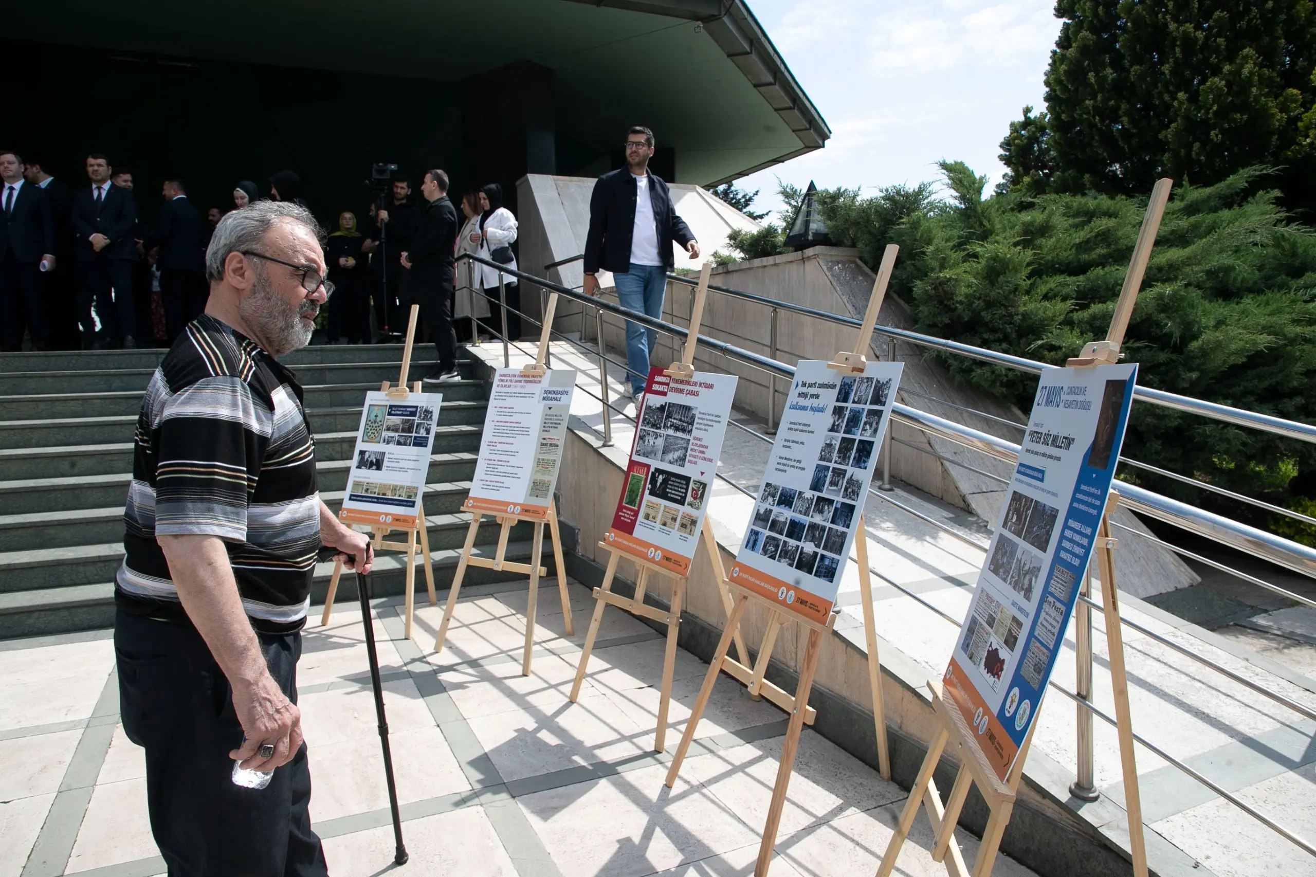 “Vesayet zihniyetine karşı dik duruşumuz sürecek”