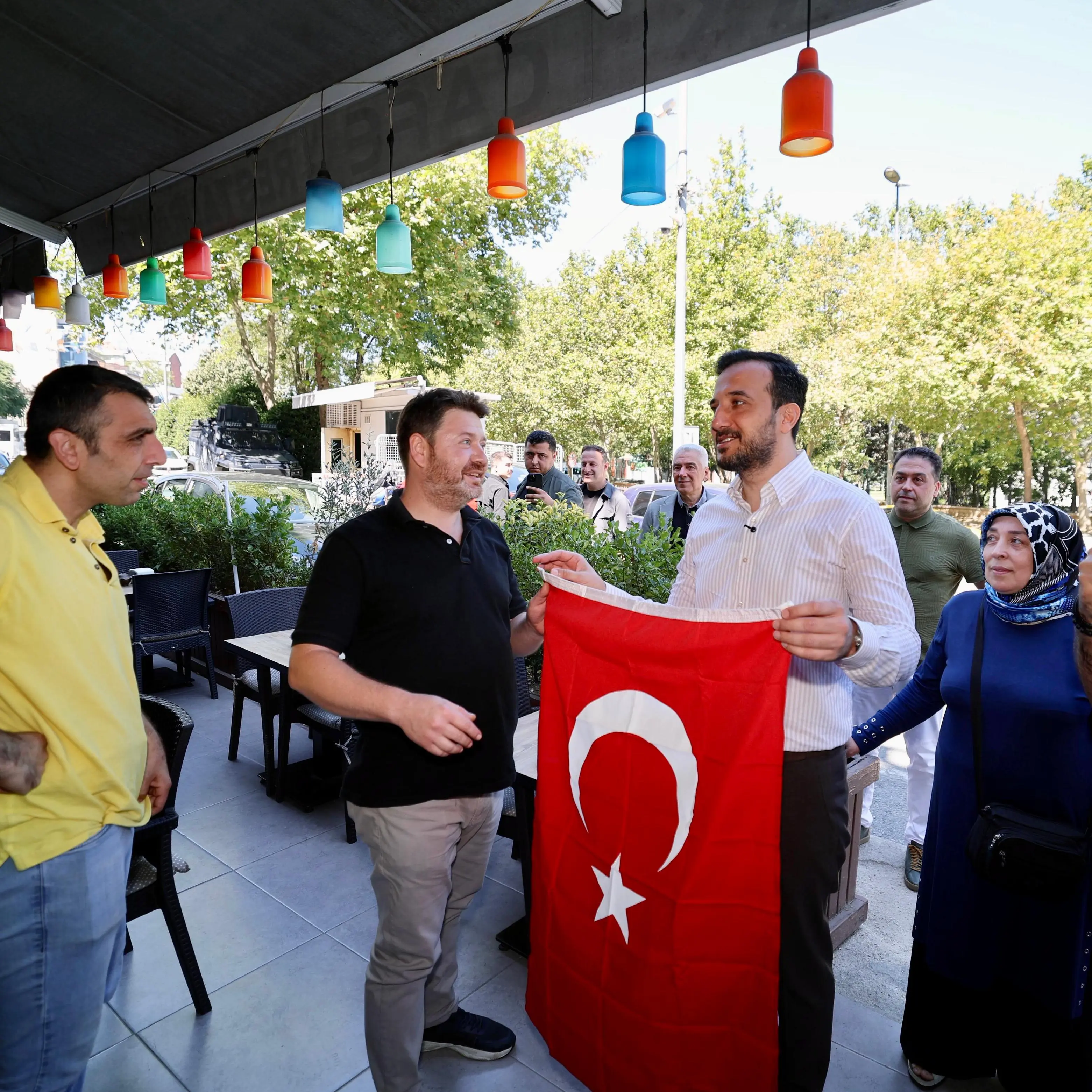 Cumhurbaşkanımızın bayrak çağrısına İstanbul’dan yanıt