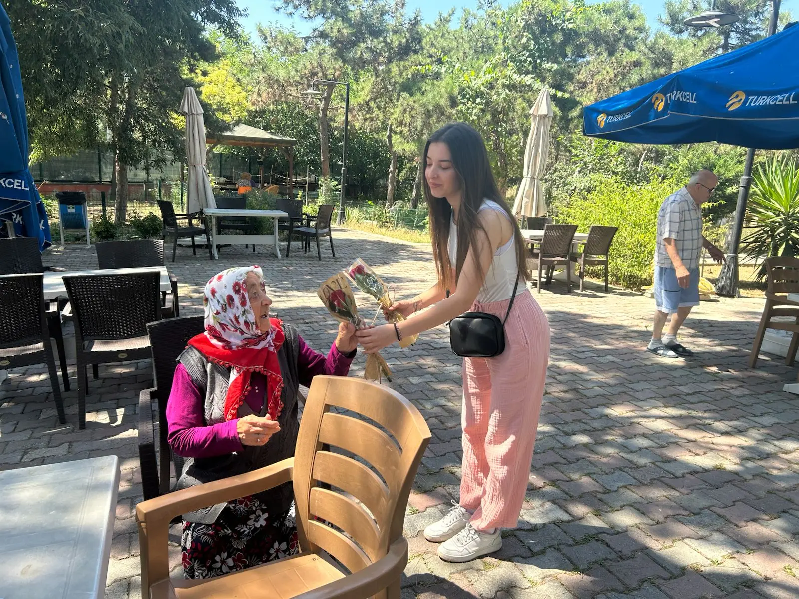 Bahçelievler Gençlik Kolları’ndan huzurevi ziyareti