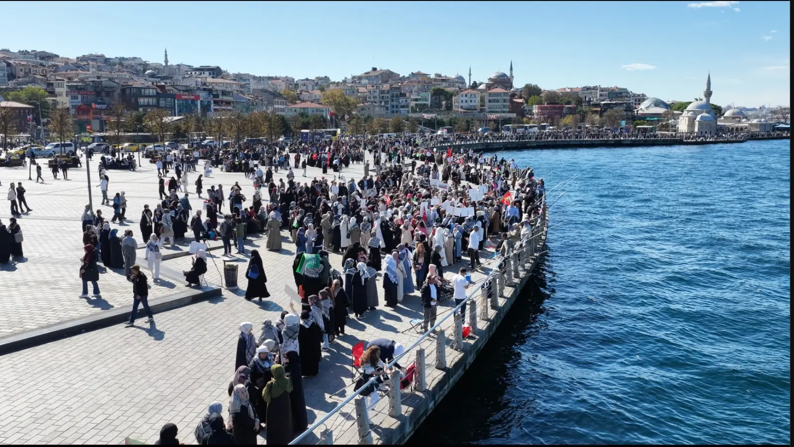 Kadın Kollarımızdan Gazze İçin Sessiz Çığlık: “Sessizliğimiz, Gazze’nin en gür çığlığı olacak”