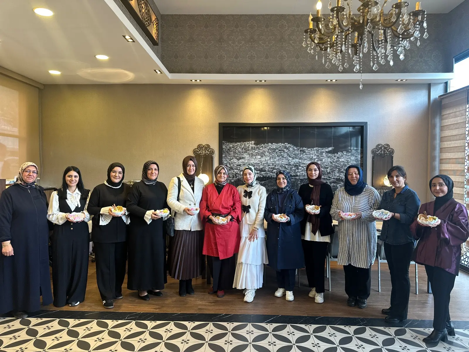Sultanbeyli’de Kültür ve Sanatın Işığı: Mum Atölyesinde Buluşma