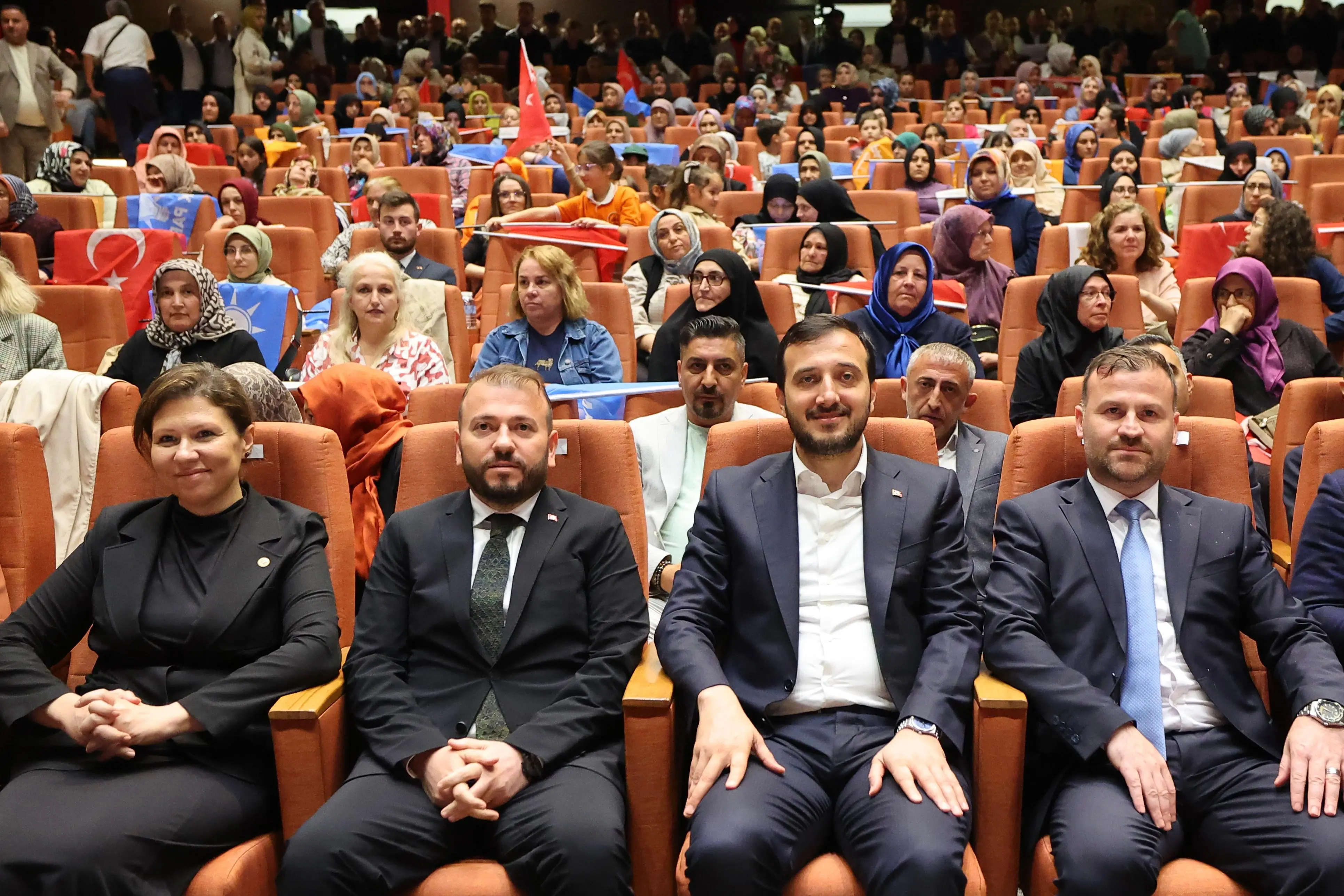 Teşkilatlarımızın gücü mahallelerden yükseliyor