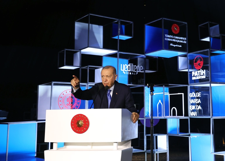 “Yeditepe Bienali, klasik Türk sanatlarını günümüzün kültür ve sanat iklimiyle buluşturan çok değerli bir adımdır”