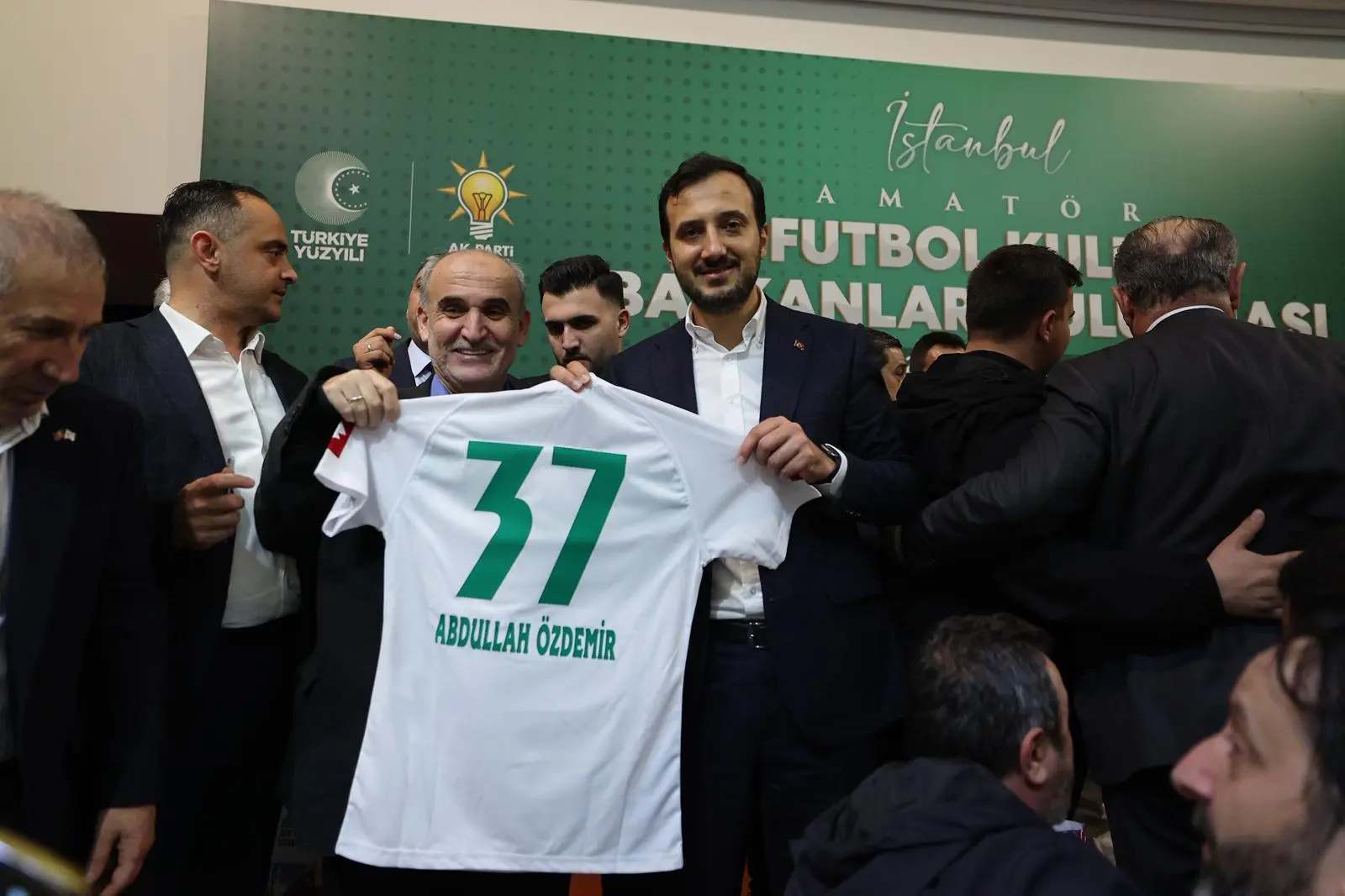 İstanbul’daki amatör kulüplere tesis müjdesi