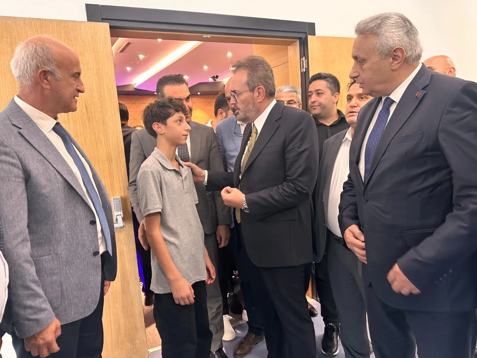 “Gençlerimize baktığımda Türkiye’nin geleceğine olan inancım artıyor”