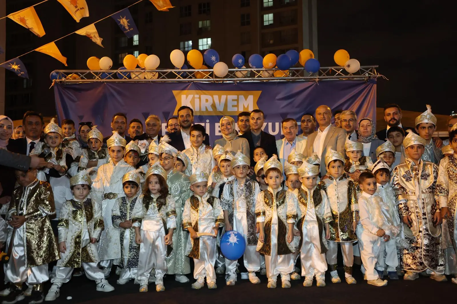AK Parti Esenyurt'tan coşkulu sünnet şöleni