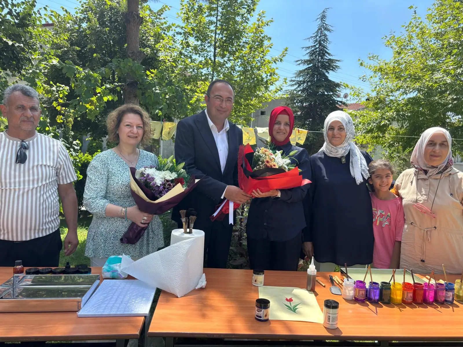 Çocuklarımızı geleneksel sanatımız Ebru ile tanıştırdık