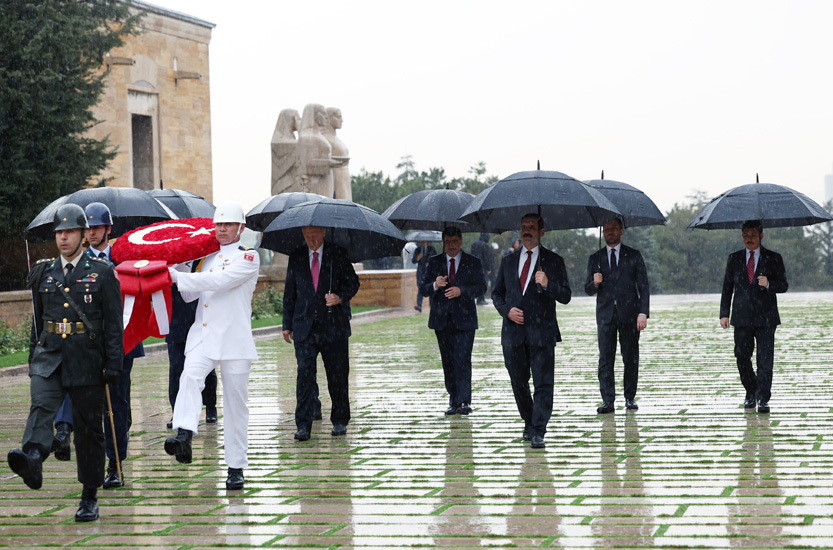 Cumhurbaşkanımız Erdoğan Anıtkabir’de