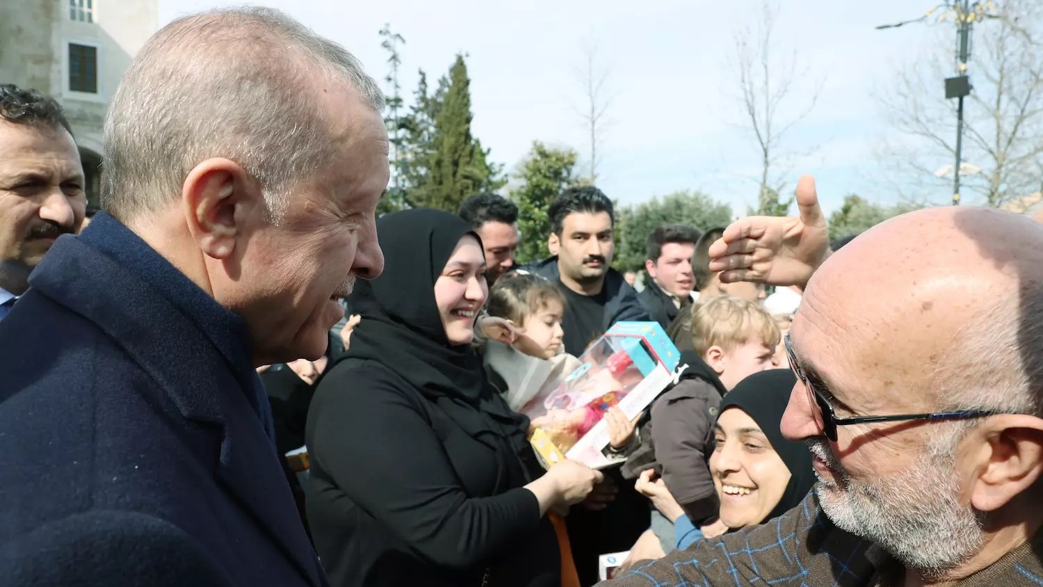 Cumhurbaşkanımız Erdoğan, Fatih’te Esnaf Ziyareti Yaptı