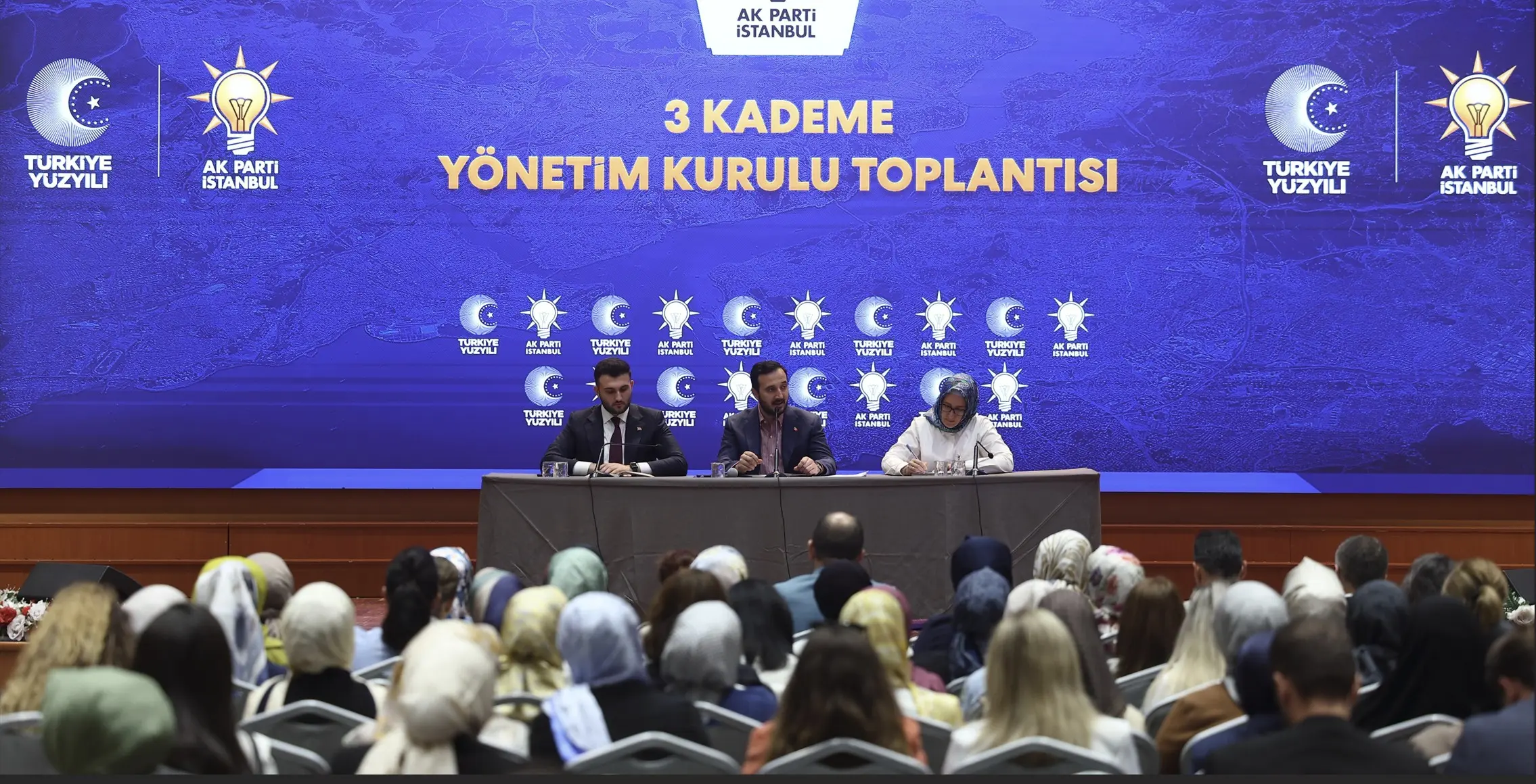 AK Parti İstanbul’da 3 Kademe Yönetim Kurulu Toplantısı