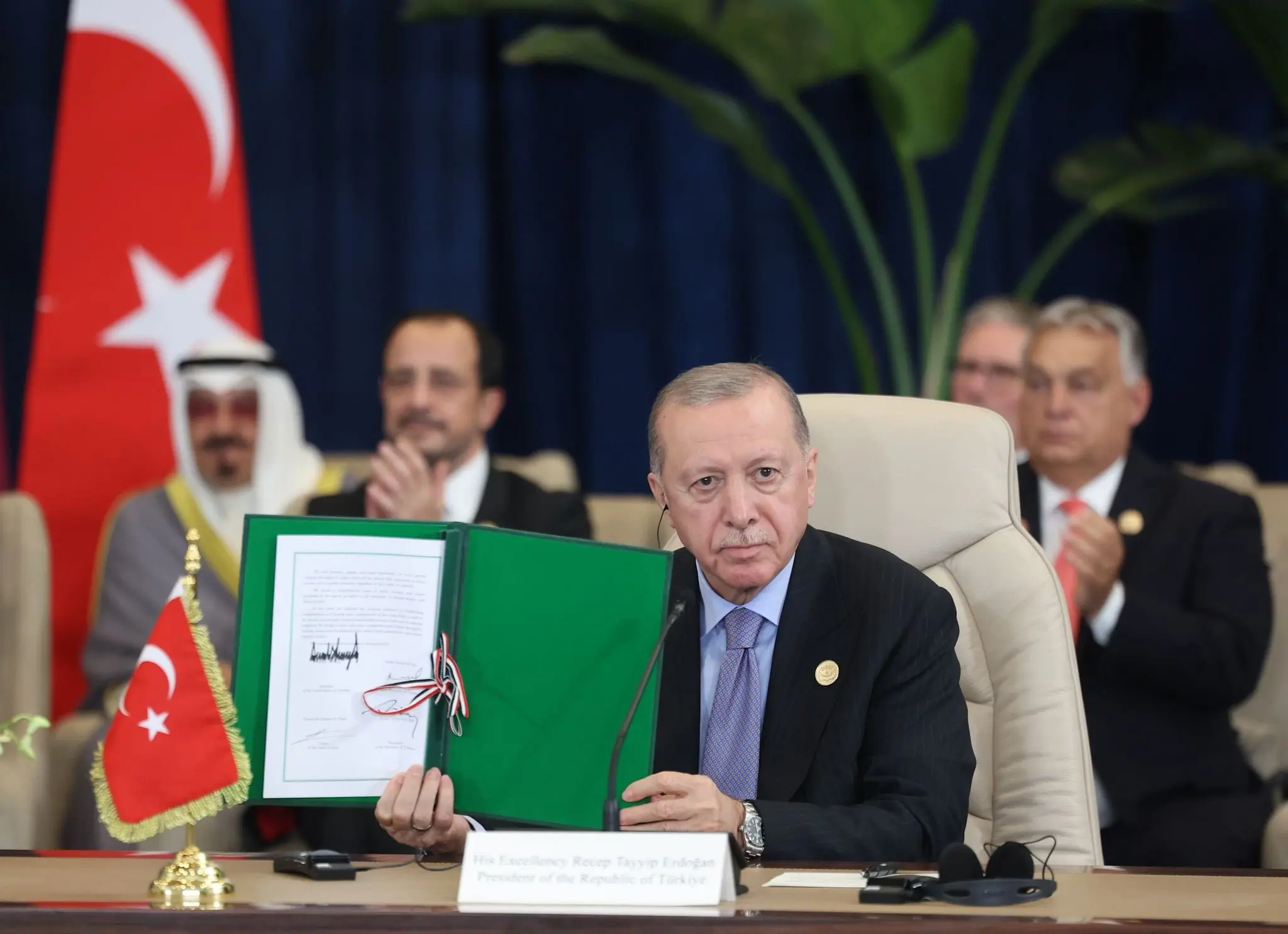 Cumhurbaşkanı Erdoğan, Mısır’da “Barış için Şarm El-Şeyh Zirvesi”ne katıldı