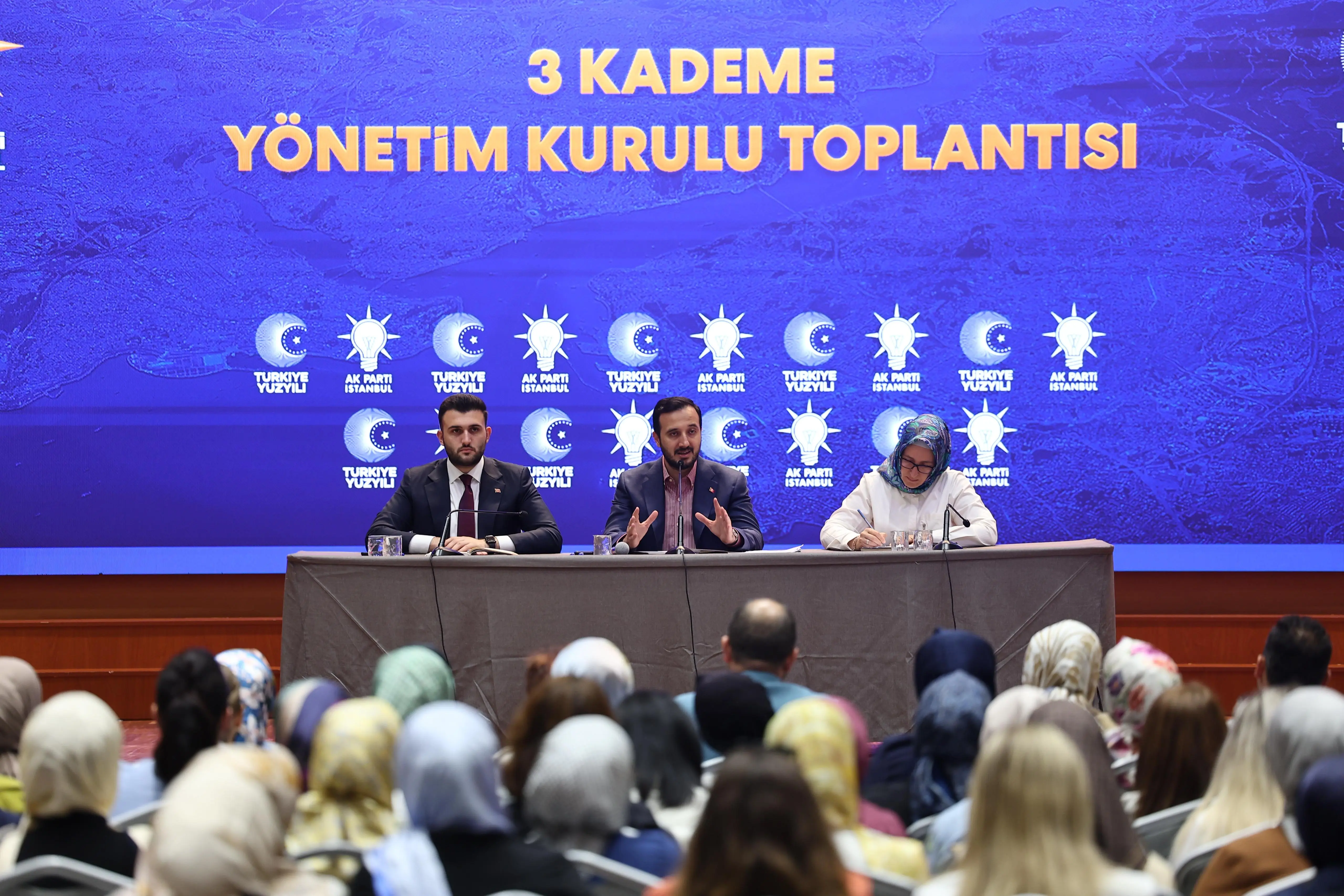 AK Parti İstanbul’da 3 Kademe Yönetim Kurulu Toplantısı