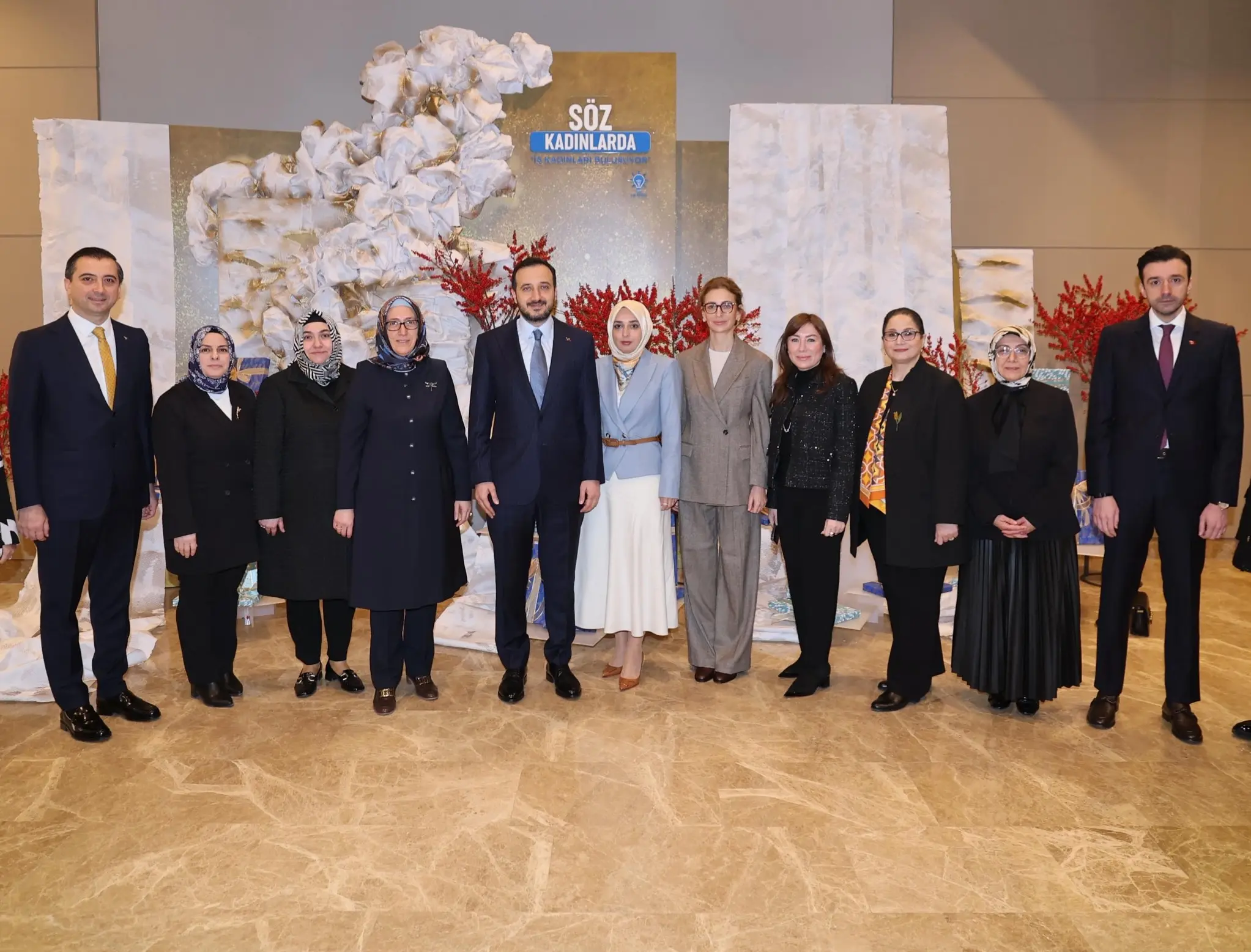 “Geleneğimizde kadın hayatın merkezindedir”