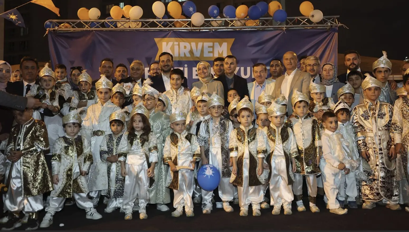 AK Parti Esenyurt'tan coşkulu sünnet şöleni