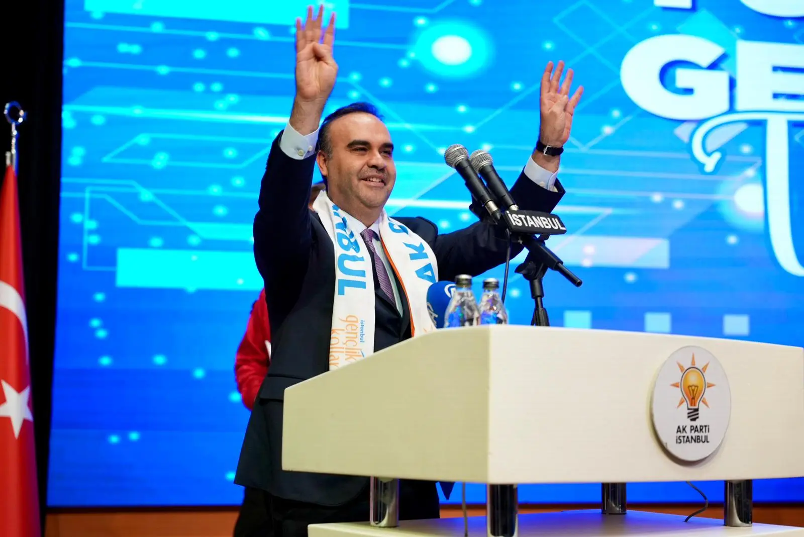 Sanayi ve Teknoloji Bakanımız Mehmet Fatih Kacır gençlerle buluştu