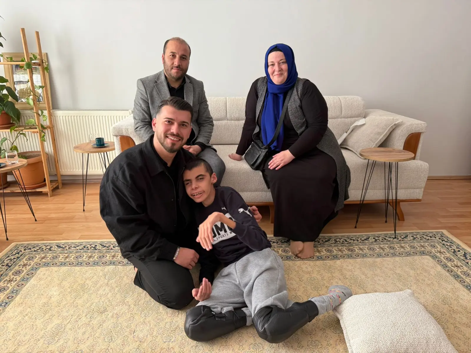 Evde sağlık ve bakım hizmeti alan 300 haneye ziyaret