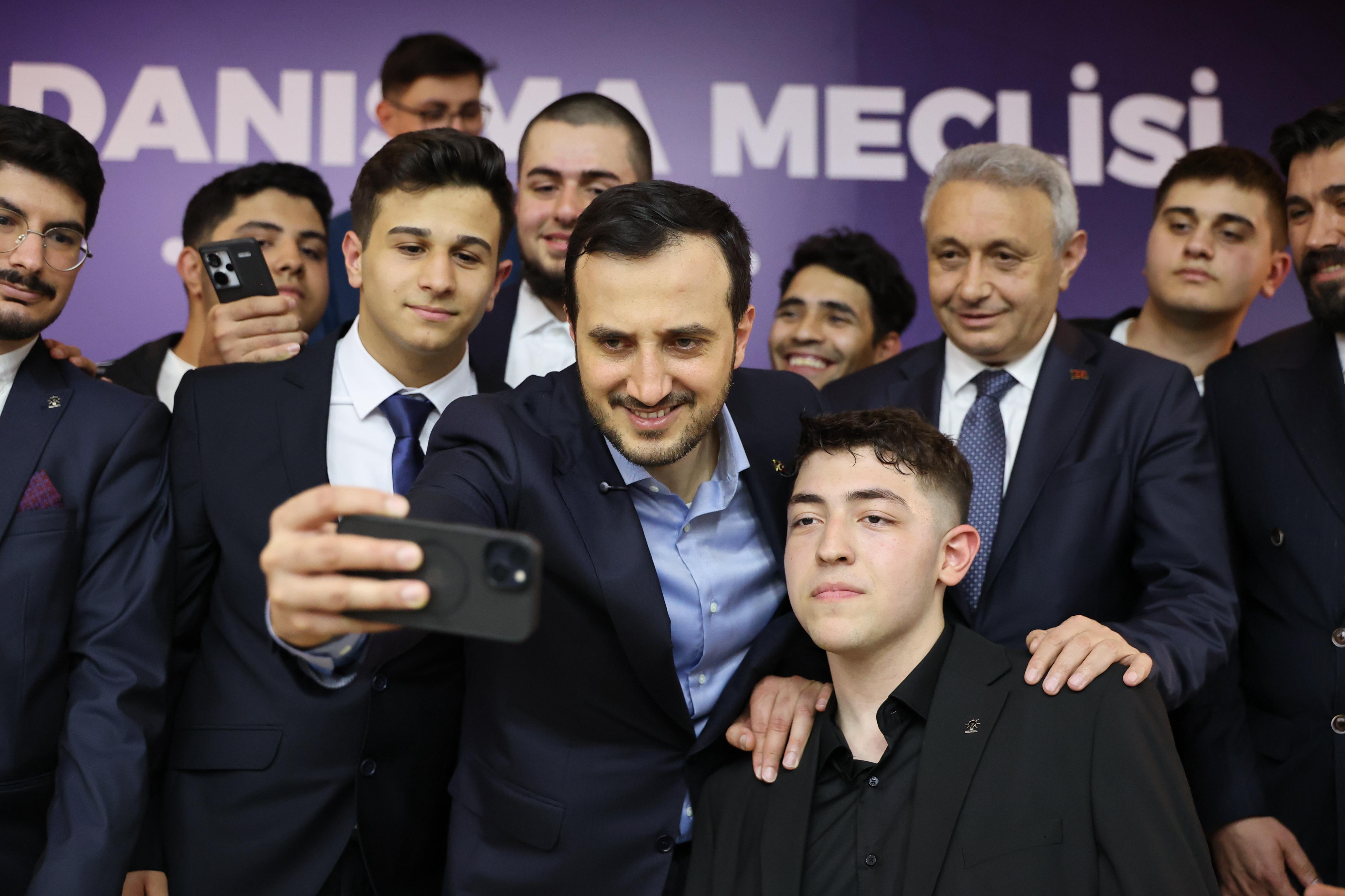 İl Başkanımız Abdullah Özdemir: Mahalle teşkilatları gömleğin ilk düğmesidir