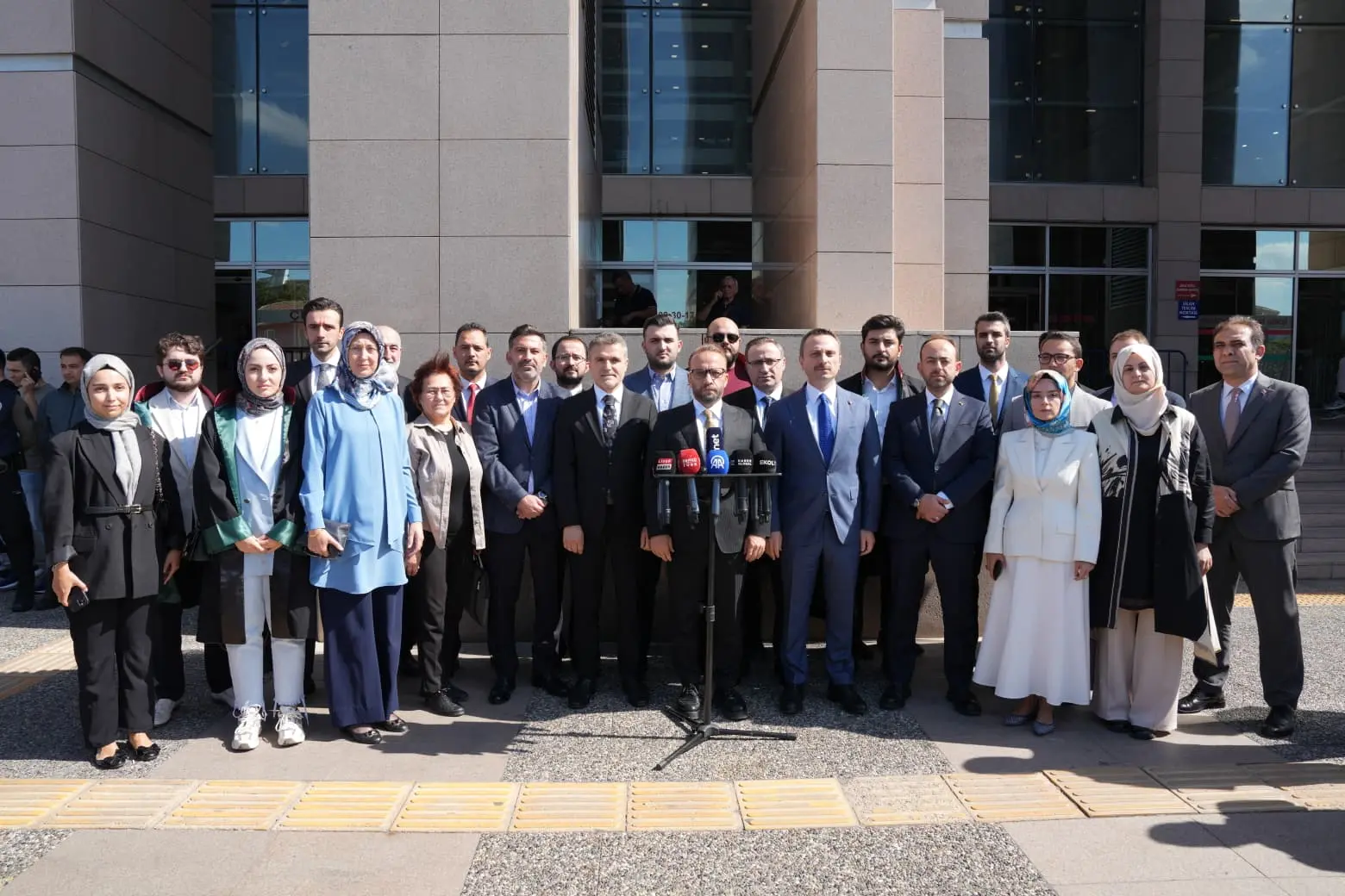 İl Başkan Yardımcılarımızdan Özgür Özel'e 'üç kuruşluk' manevi tazminat davası