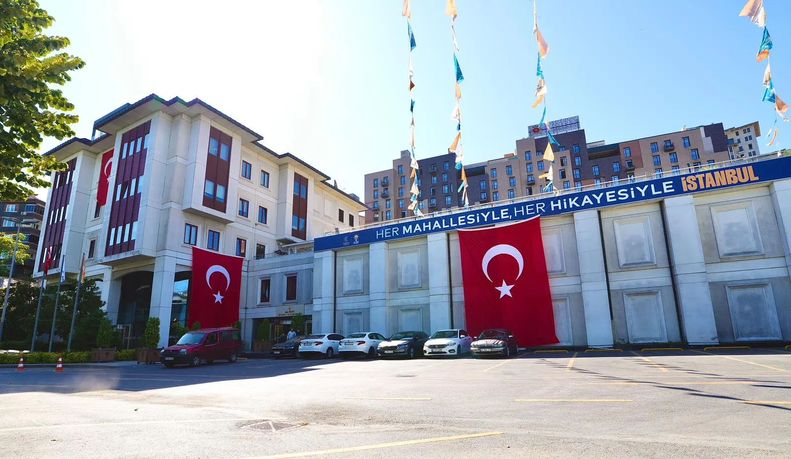 İstanbul ay yıldızla süslendi! Cumhurbaşkanımızın çağrısına güçlü ses