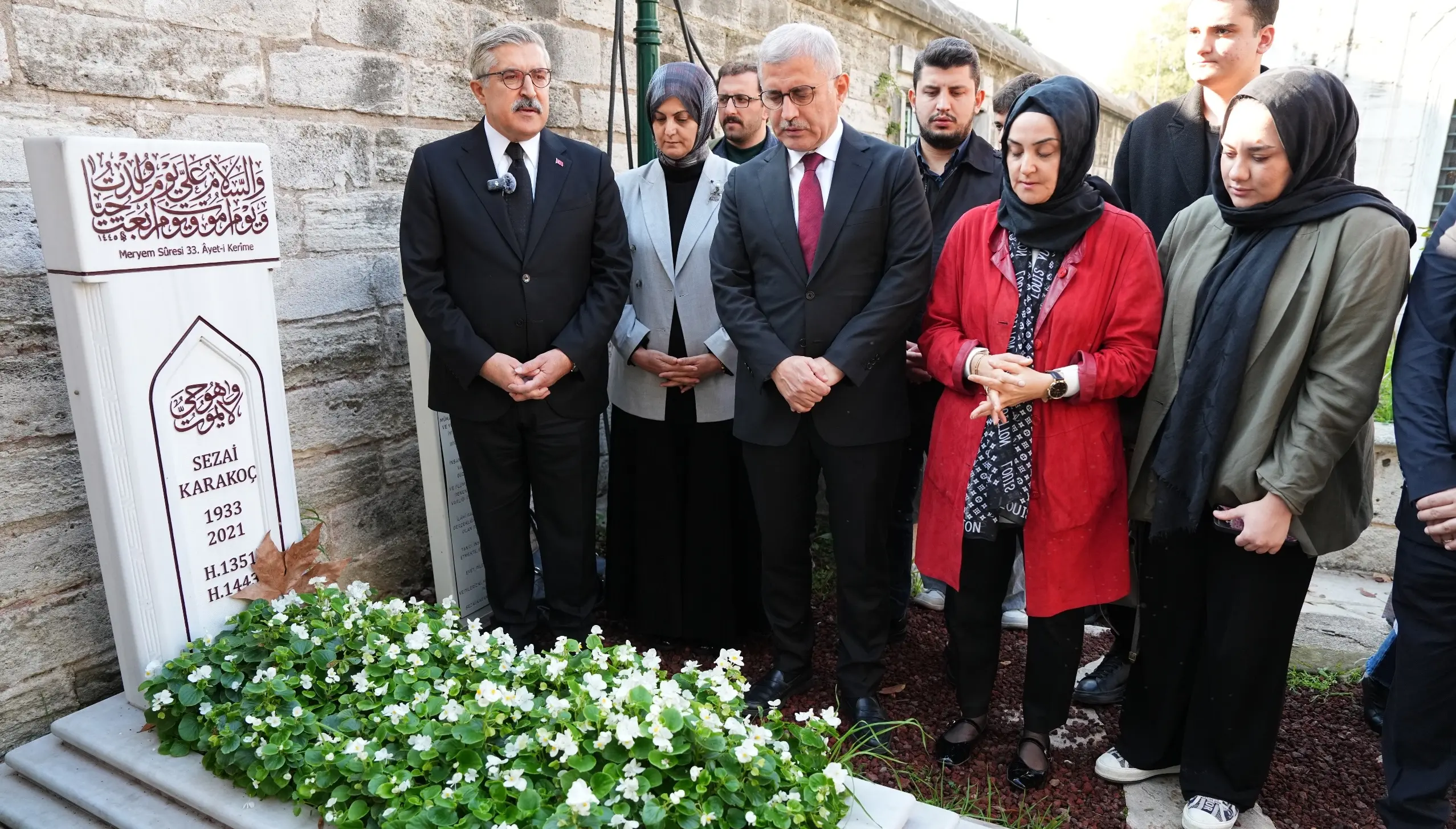 Kültür ve Sanat Politikaları Başkanlığımızdan Sezai Karakoç’un Kabrine Ziyaret