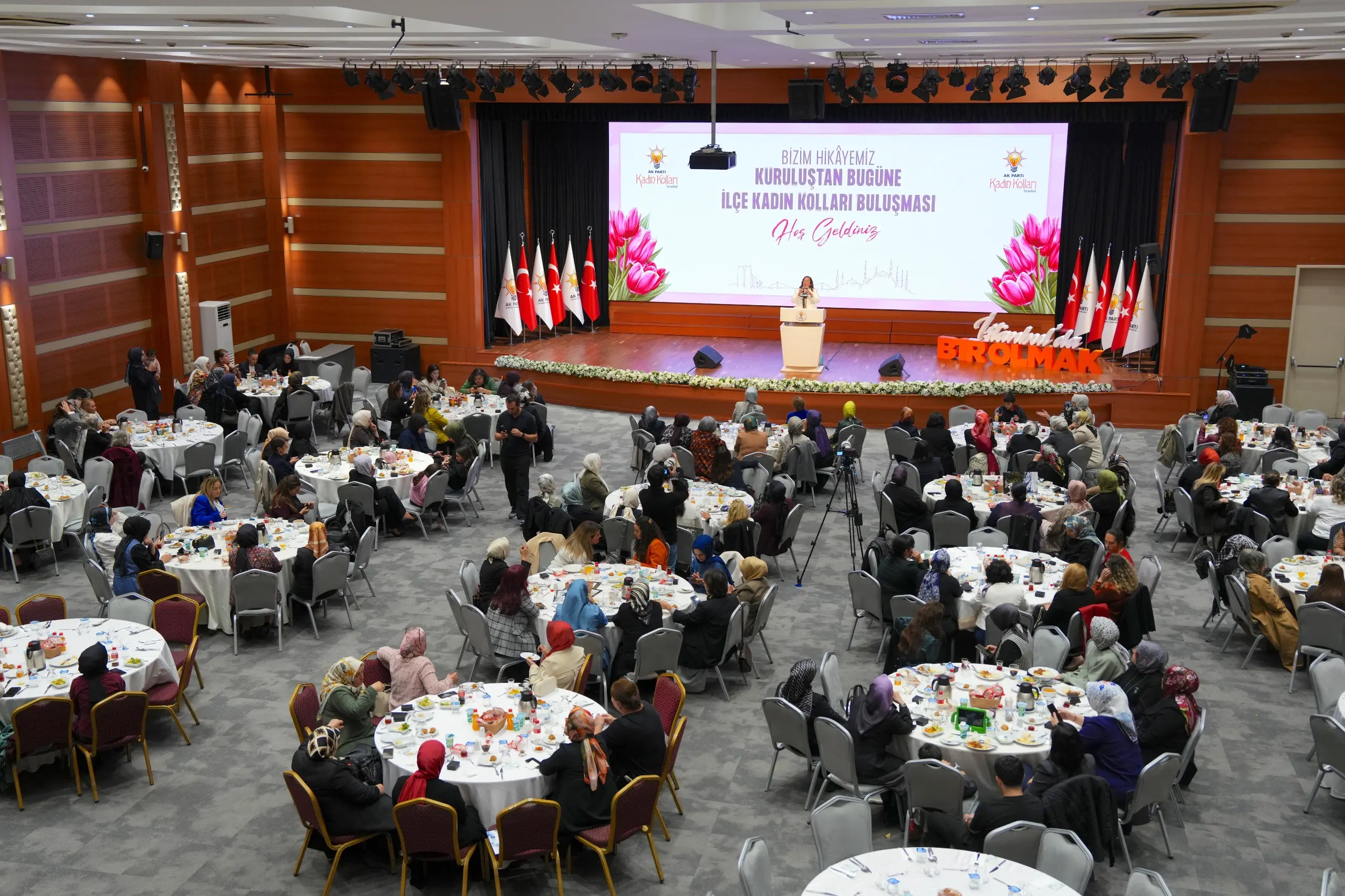 “Bu şehrin hikayesini AK Kadınlar yazdı”