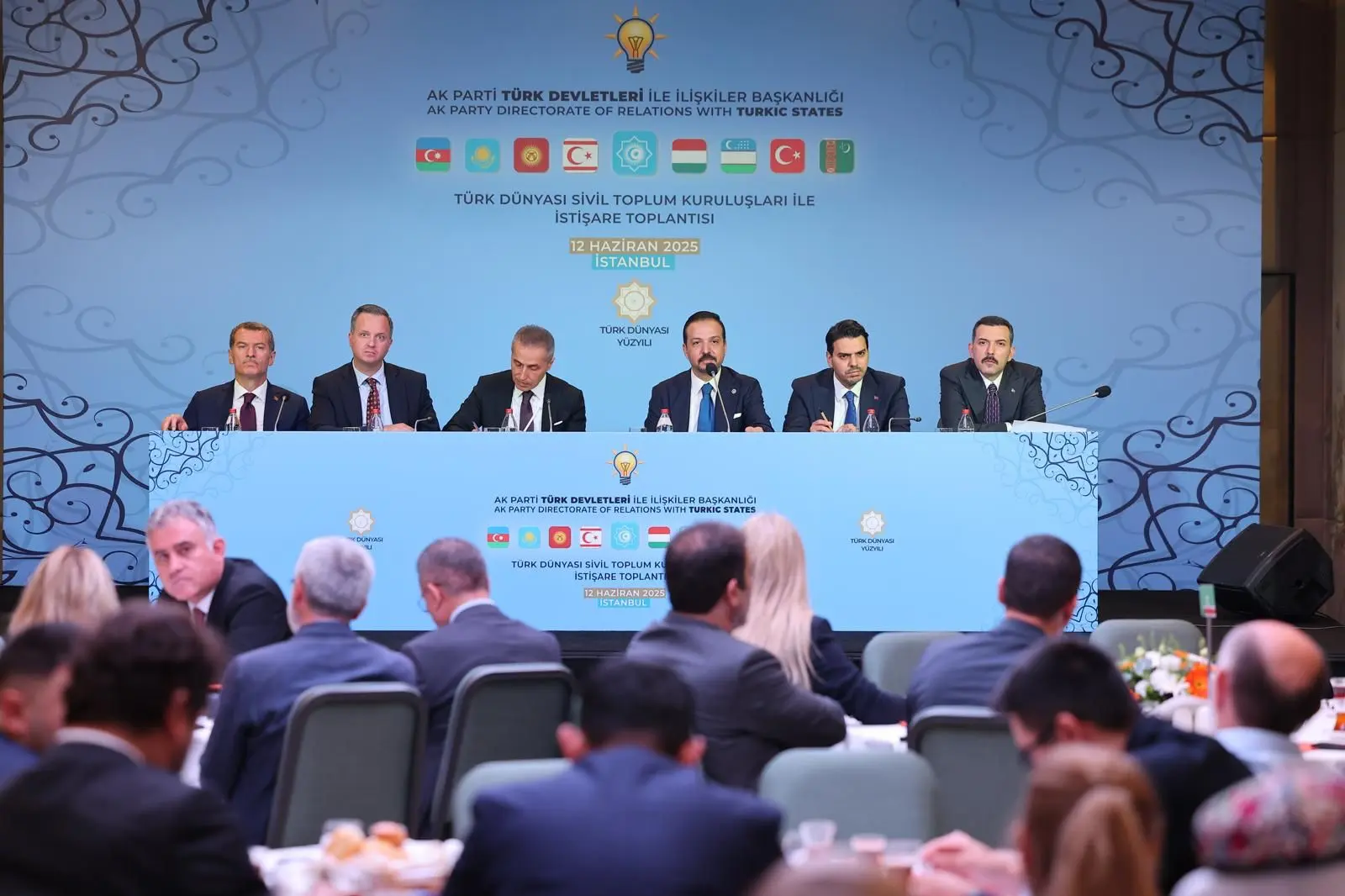 Türk Dünyası İstişare Toplantısı İstanbul'da gerçekleştirildi