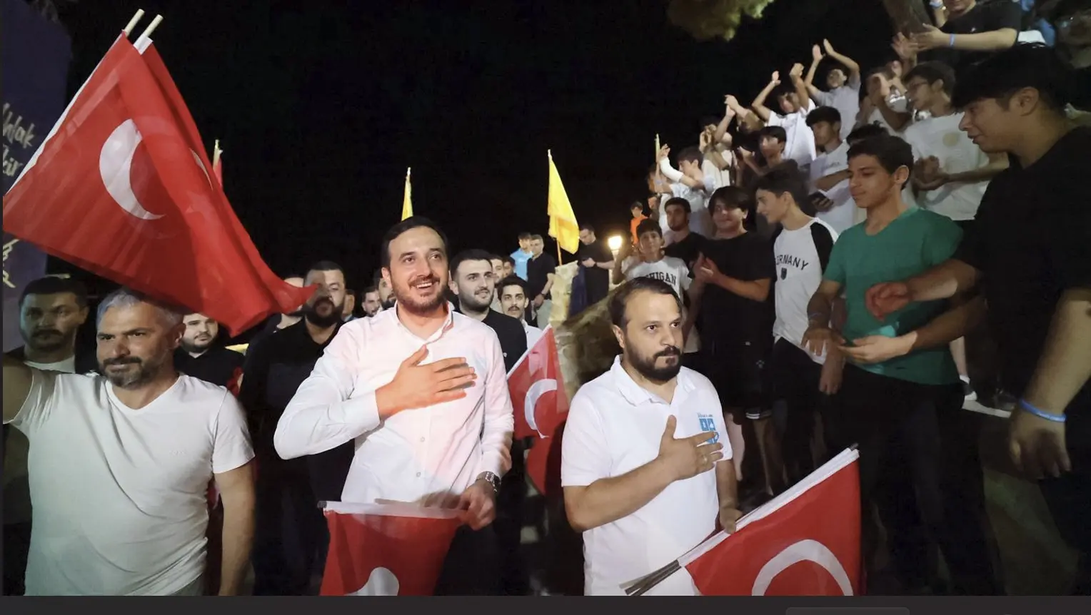 Cumhurbaşkanımız'ın bayrak çağrısına İstanbul’dan yanıt