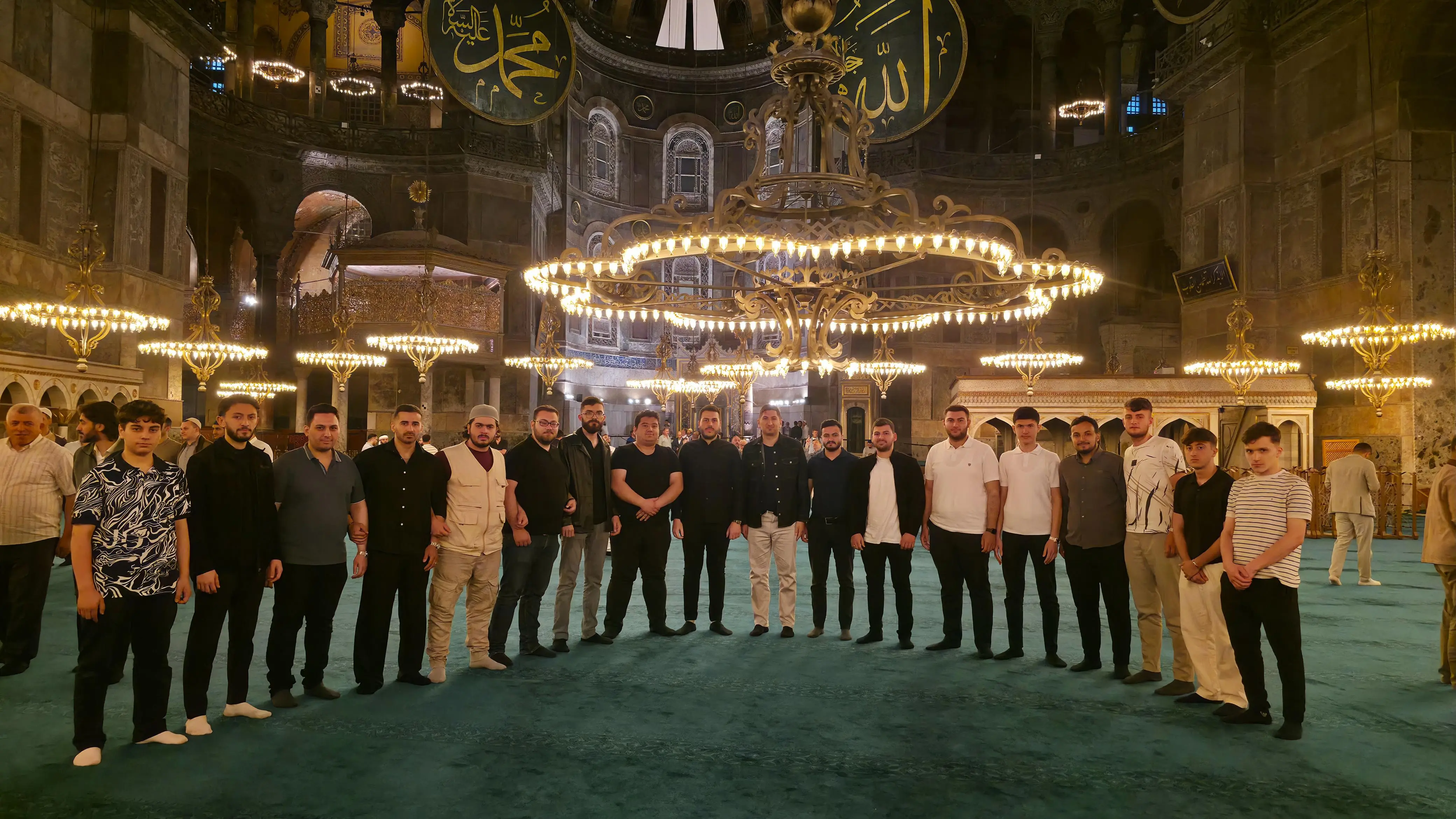 Gençler Ayasofya Camii’nde buluştu